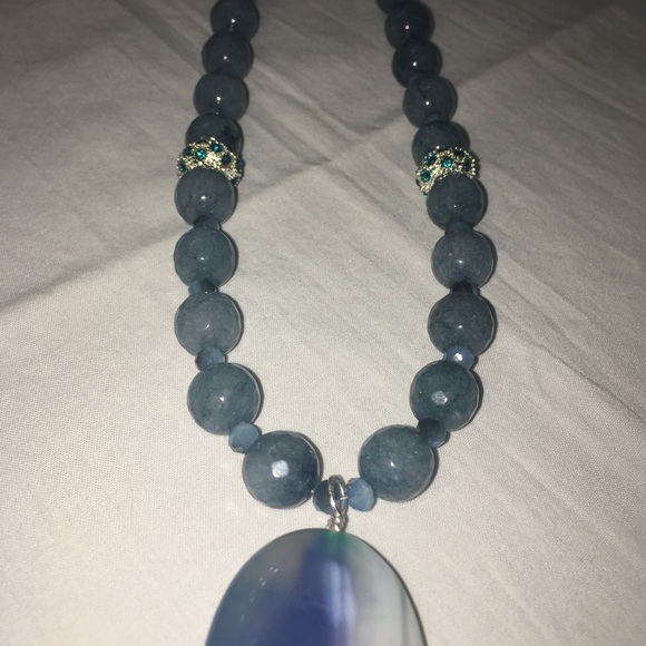 Blue agate gemstone and earring set - Picture 4 of 6